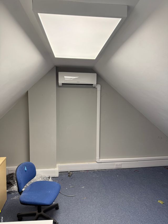 Office air conditioning installation photo 6