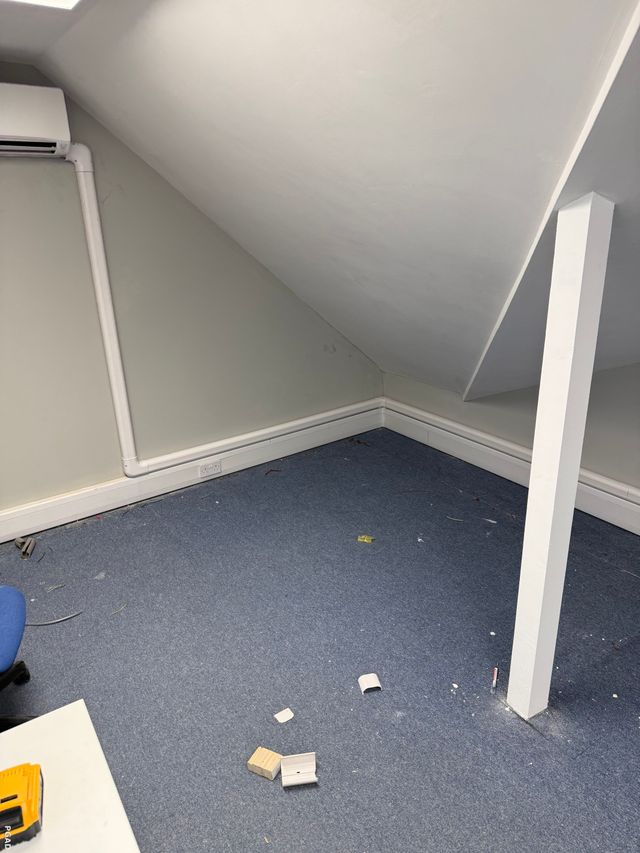 Office air conditioning installation photo 7